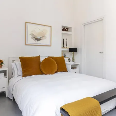 Modern Art - Art Pieces & Eclectic Deco Apartment Florence