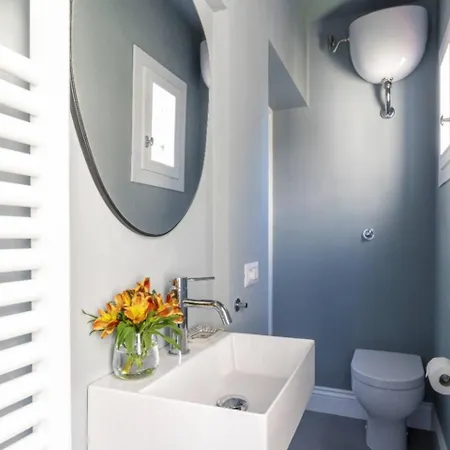 Modern Art - Art Pieces & Eclectic Deco *