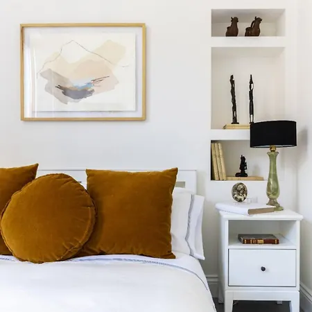 Apartment Modern Art - Art Pieces & Eclectic Deco