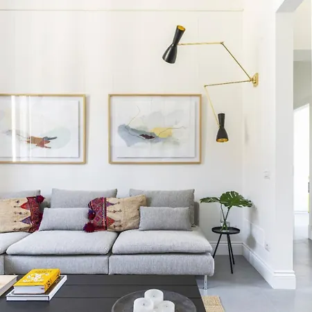 Modern Art - Art Pieces & Eclectic Deco Apartment
