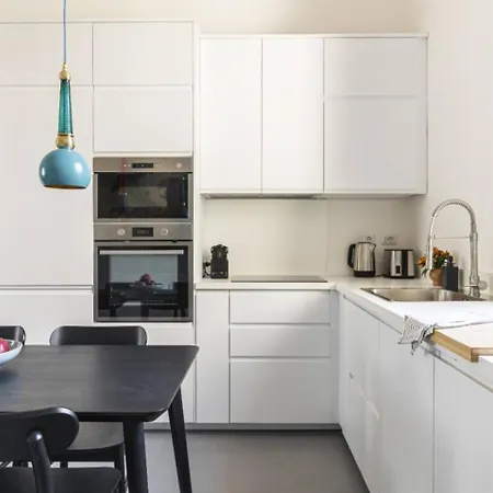 Modern Art - Art Pieces & Eclectic Deco Apartment *